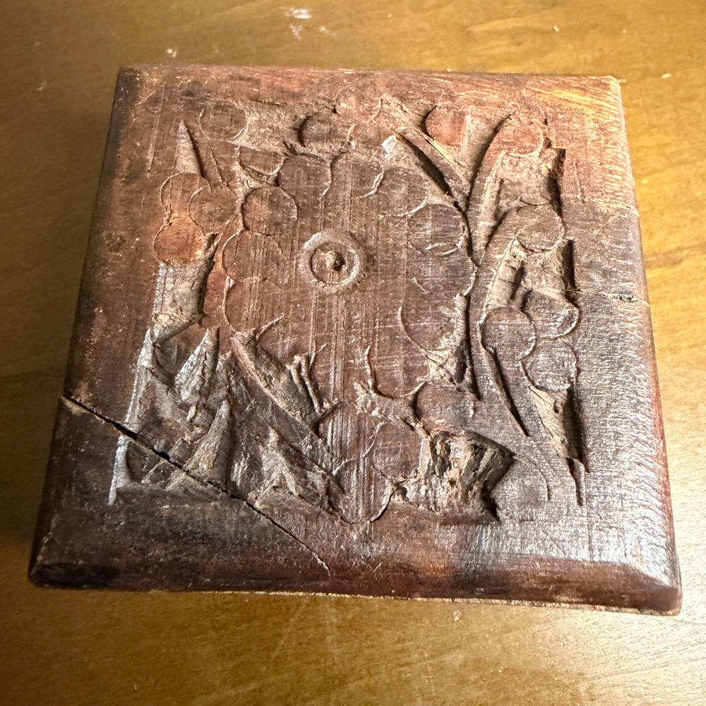 Vintage Hand Carved Wooden Trinket Box Floral Relief Purple Velvet Lining India